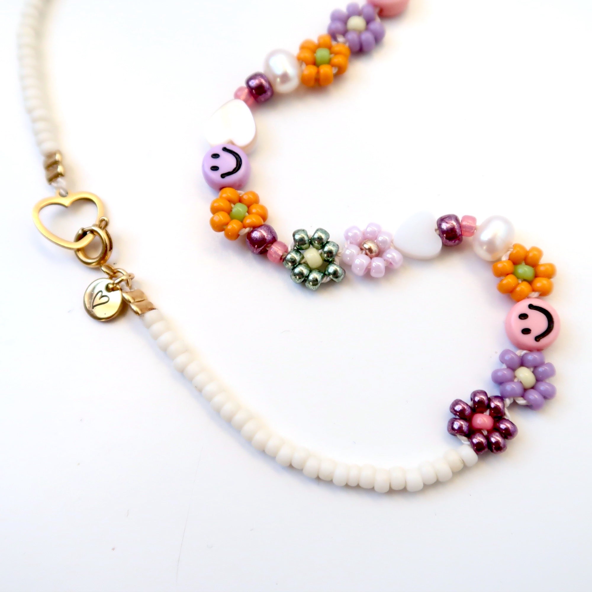 Love Issue Shortie Daisy Smiley Ketting