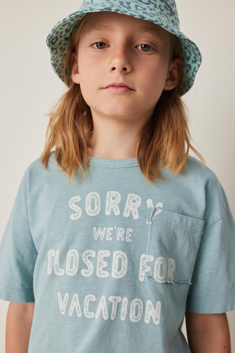 Tocoto Vintage "Sorry We're Closed For Vacation" T-shirt Boys