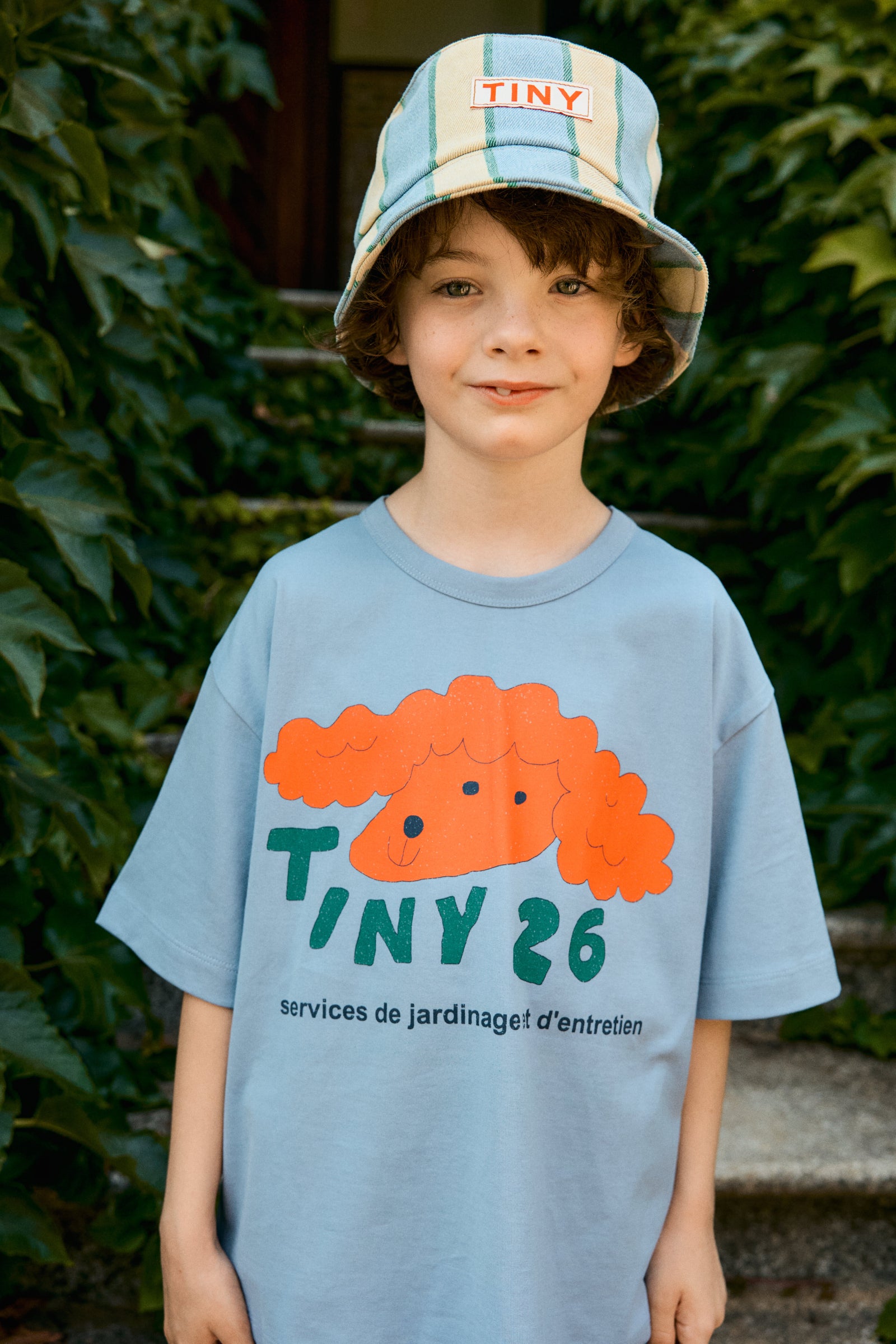 Tiny Cottons Red Dog Graphic T-shirt