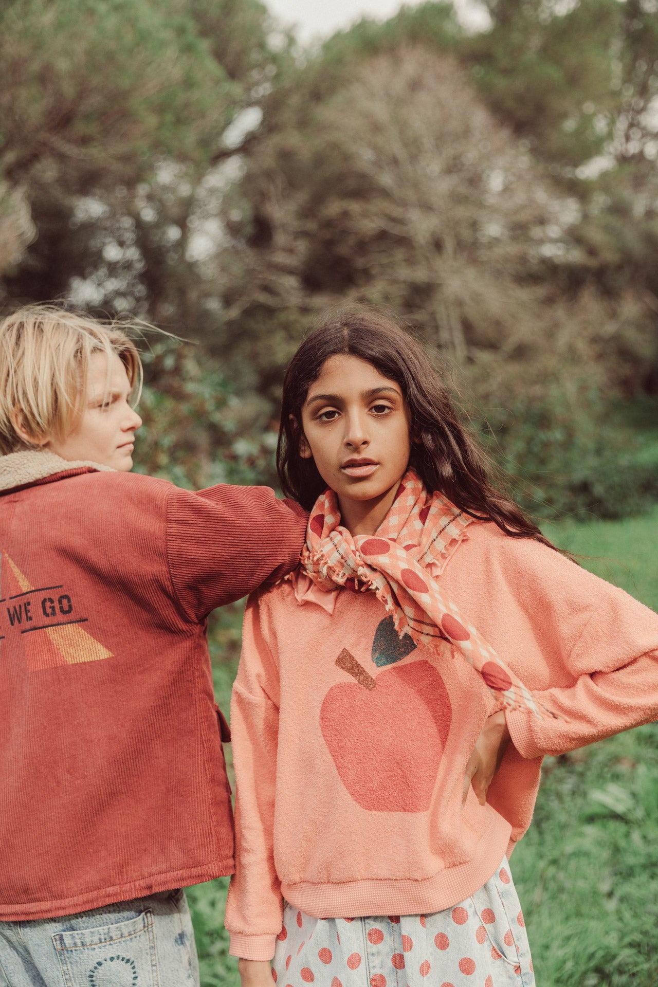 Piupiuchick Sweatshirt W/Collar | Pink W/ Apple Print
