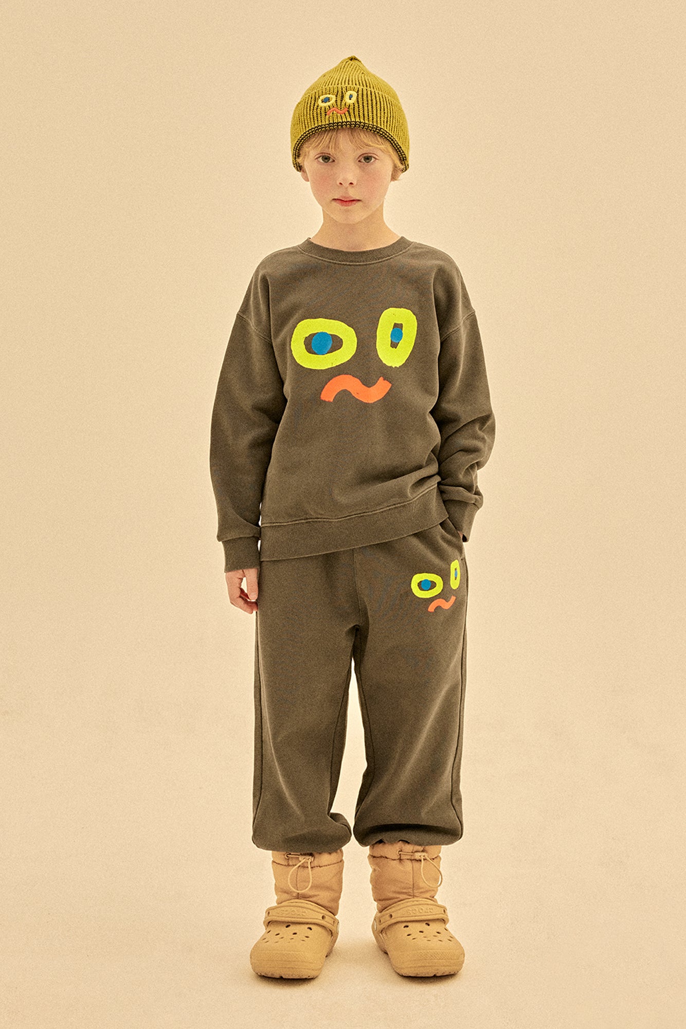 Jelly Mallow Catchy Face Sweatpants (Glow in the Dark)