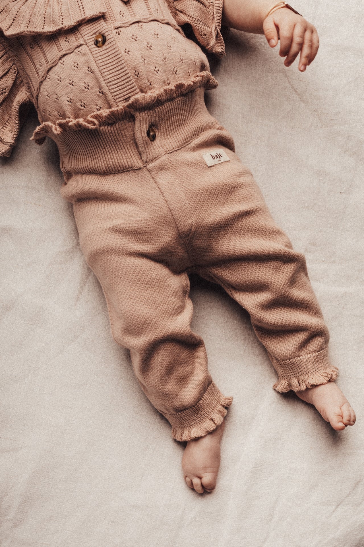 Baje Studio Lauren Gebreide Baby Broek Rose Cafe