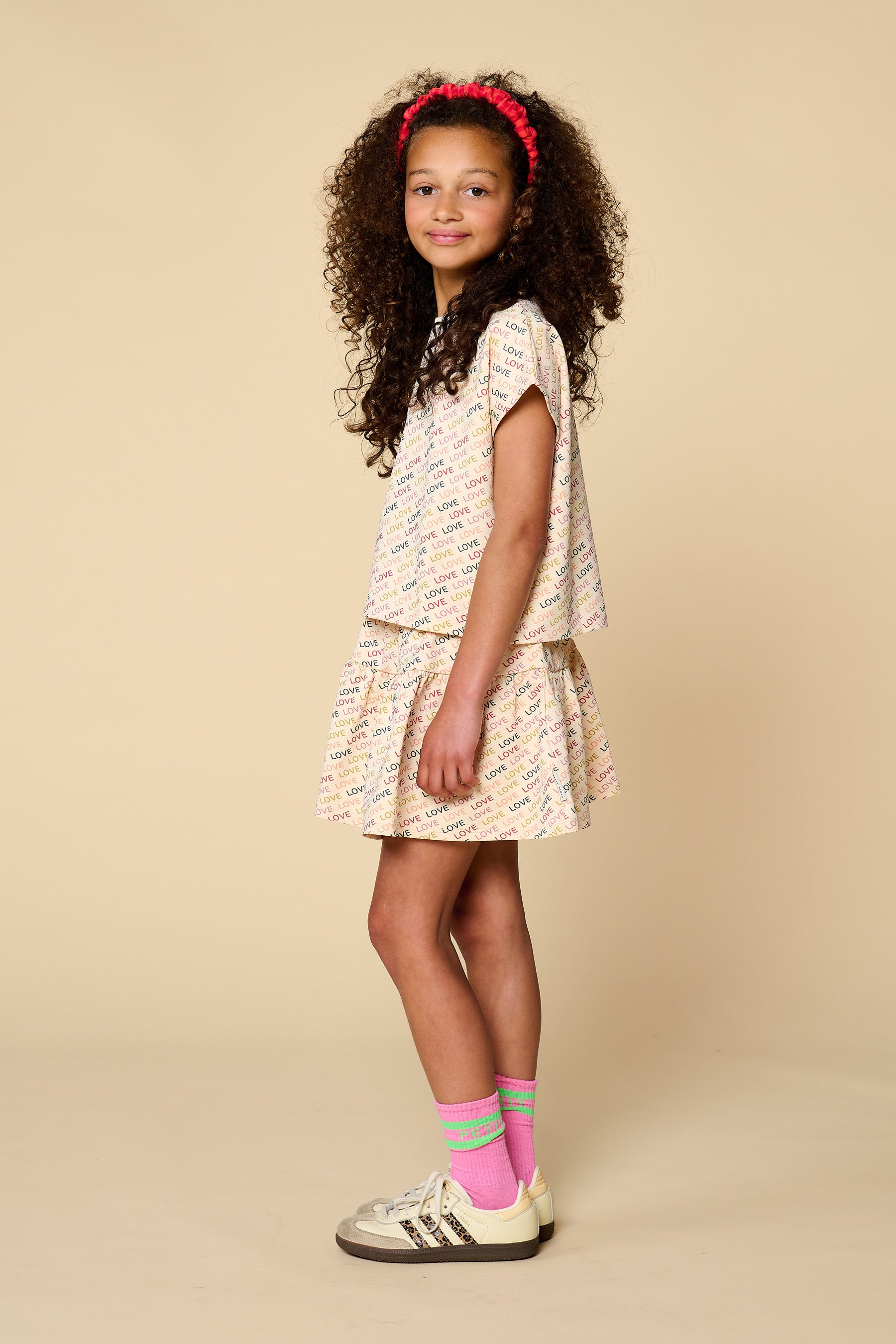 Petit Blush Simple T-shirt Love Text AOP