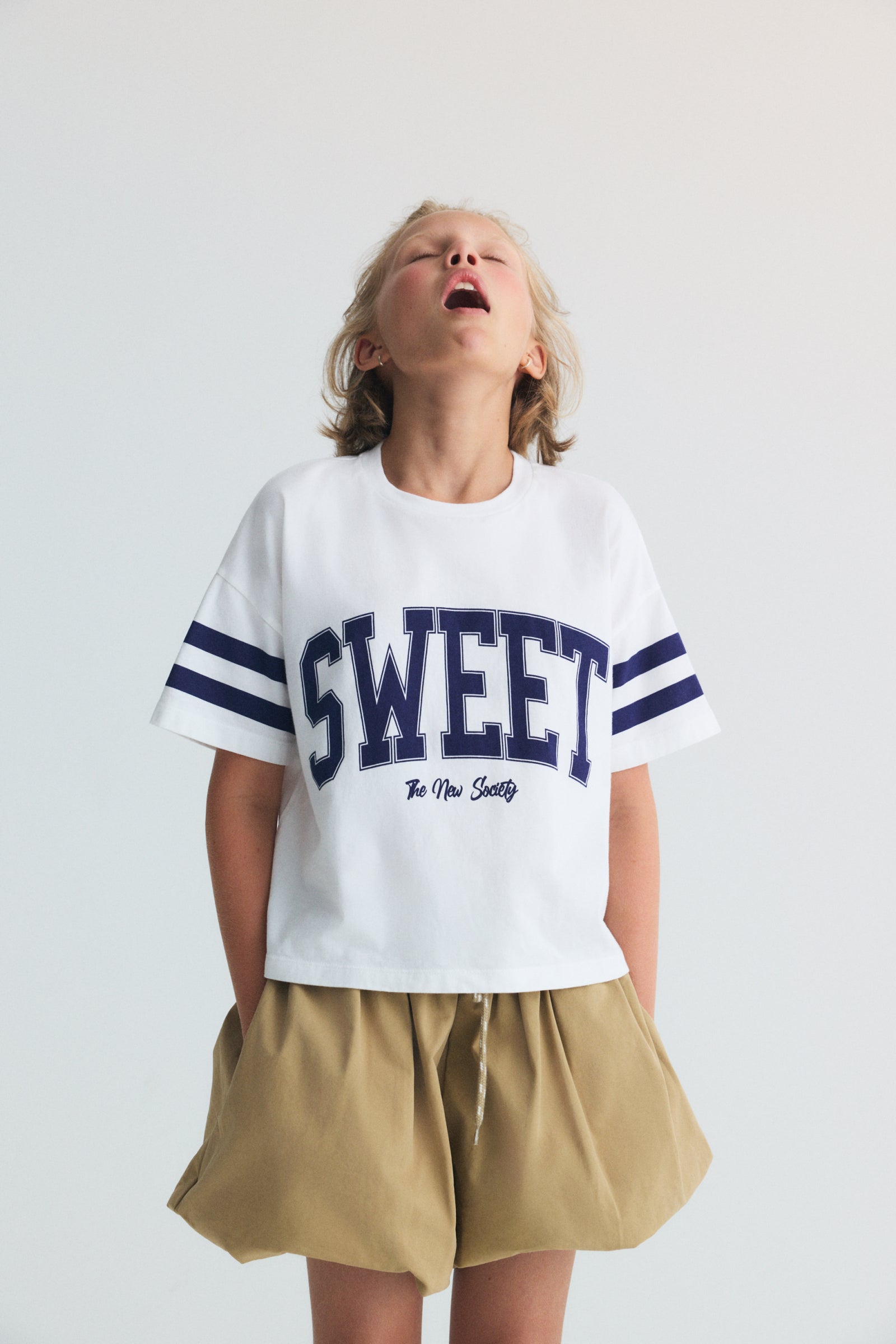 The New Society Daylily Teen T-shirt Pure Cloud