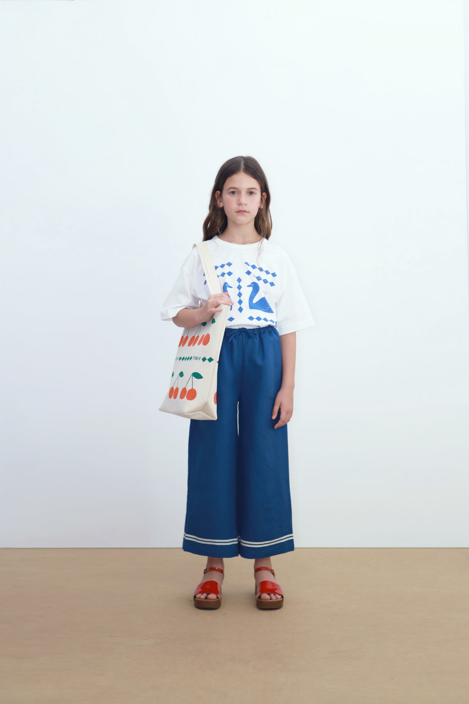 Tiny Cottons Swans Diamonds Graphic T-shirt