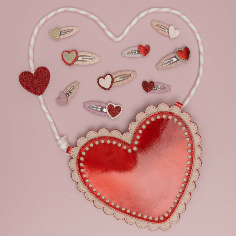 Mimi & Lula Scalloped Heart Clic Clacs